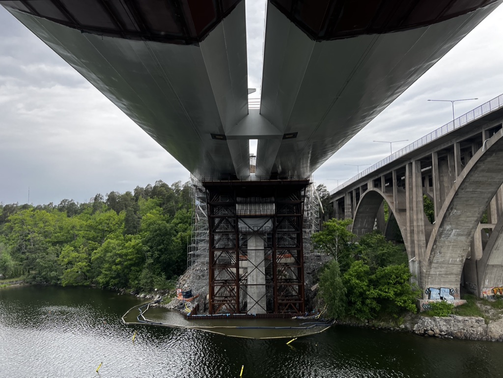 3F994E52 23CB 4EF2 96CA 7834556C698D 1 105 c