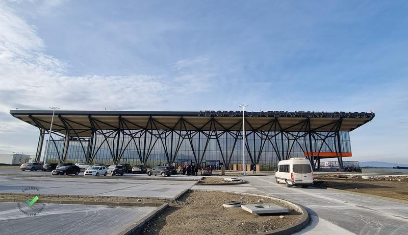 aeroport 30 decembrie 2